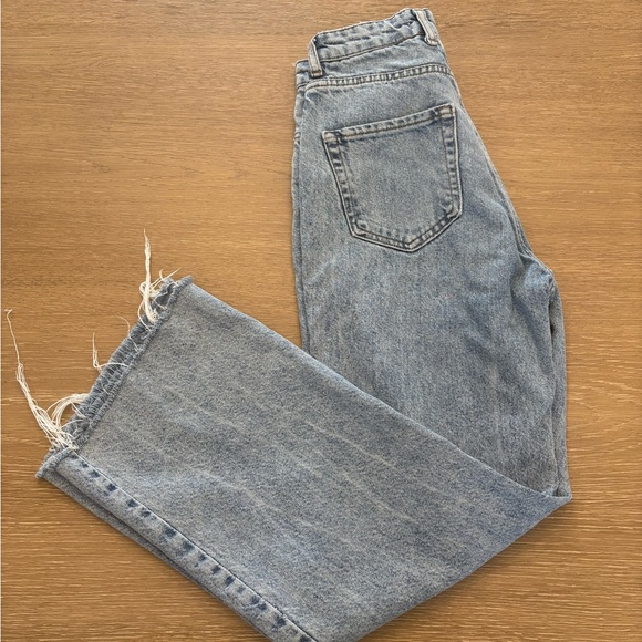 Zara Wide Leg Raw Hem Light Wash Blue Denim Jeans - Picture 2 of 7